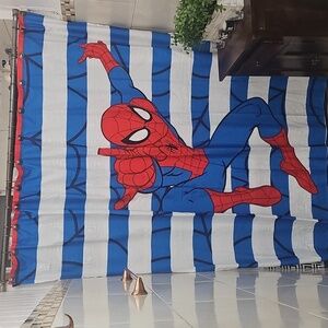 Spiderman Shower curtain. Excellent Condition. Marvel